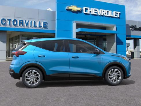 New 2027 Chevrolet Bolt LT w/ Comfort Package FWD image 5