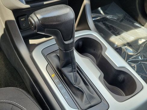 Used 2018 Chevrolet Colorado LT image 24