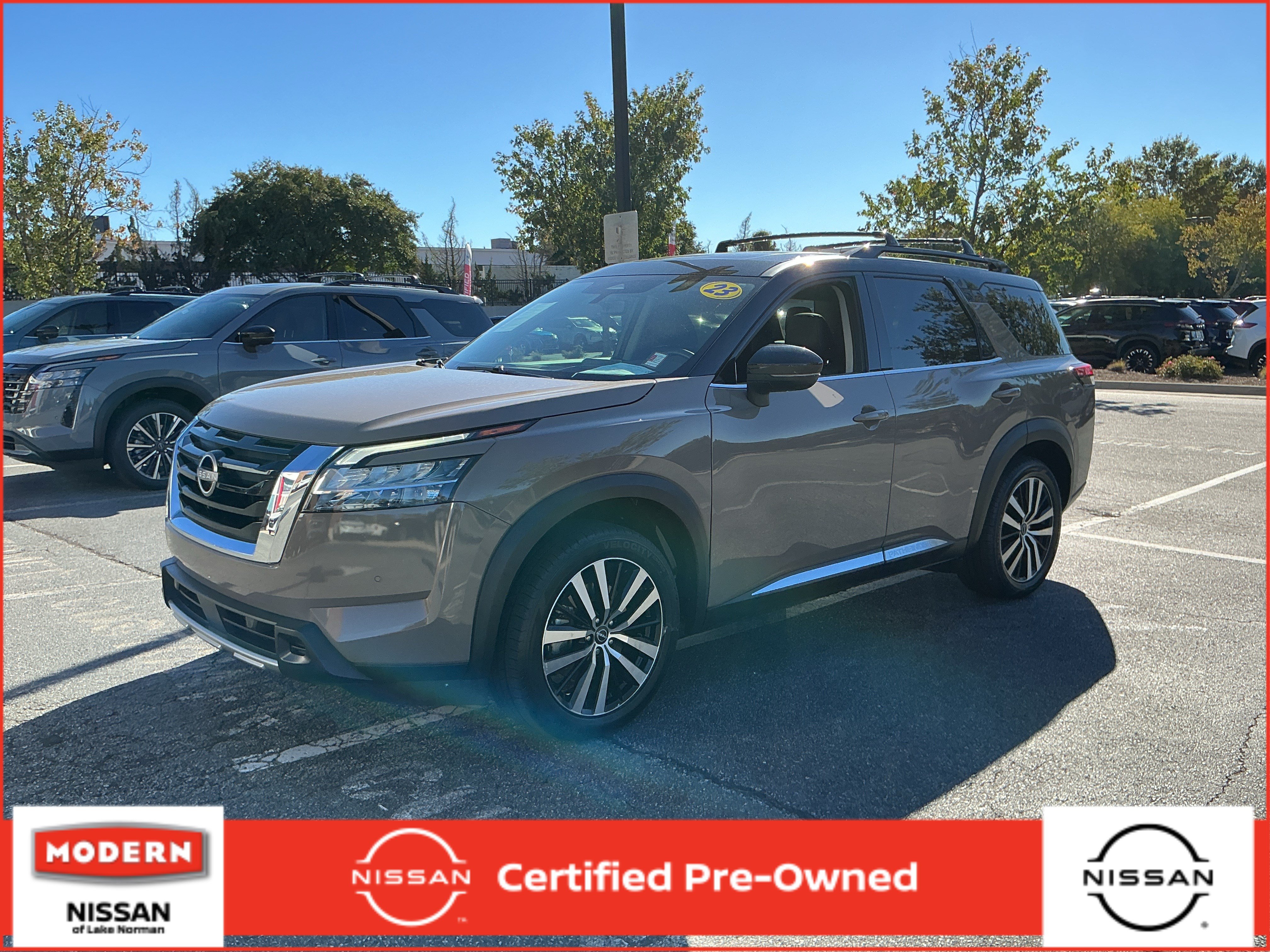Certified 2023 Nissan Pathfinder Platinum AWD/4WD image 1