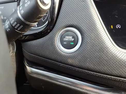 Used 2022 Cadillac XT5 Premium Luxury image 33