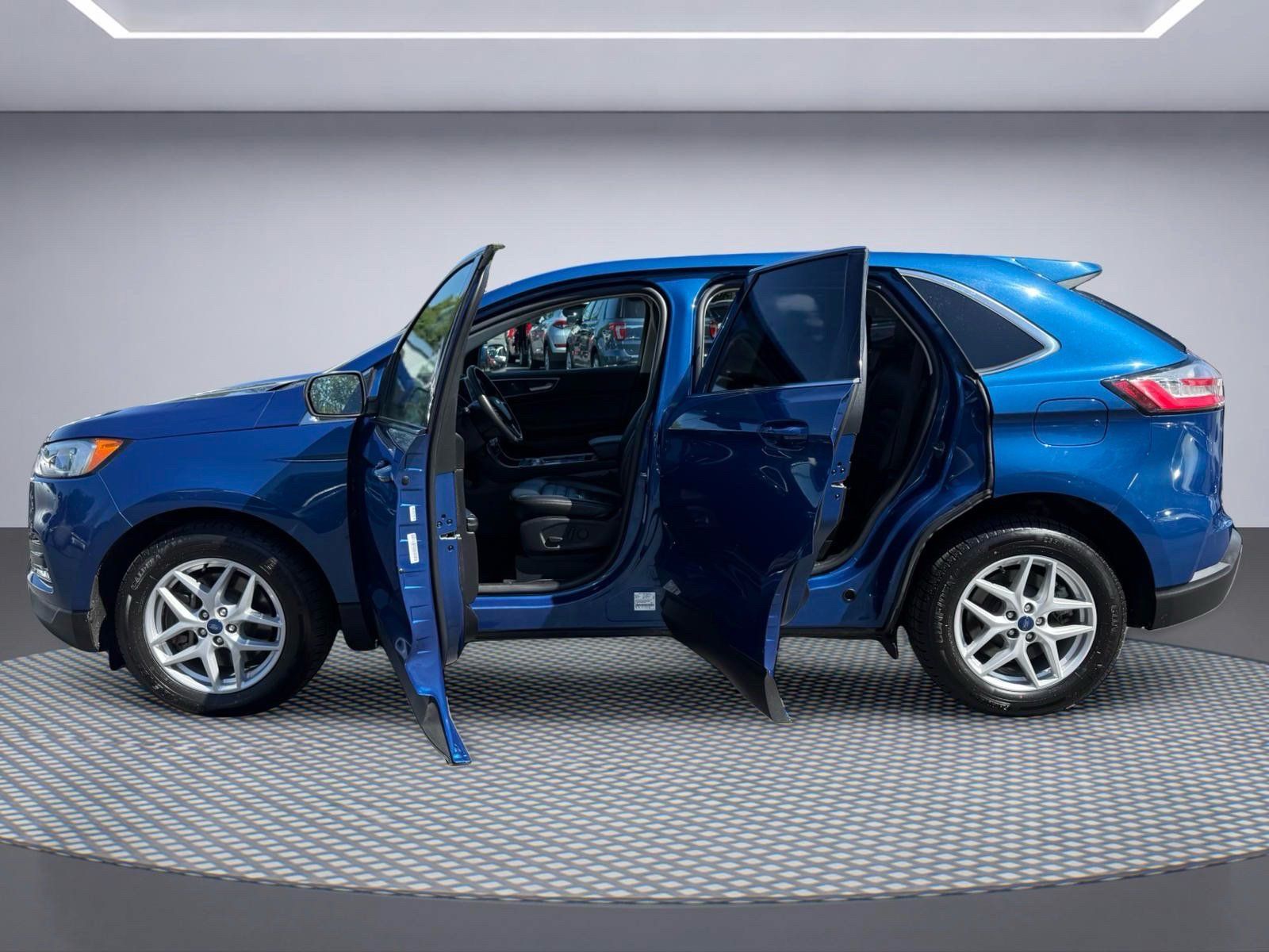 Used 2022 Ford Edge SEL AWD/4WD image 11