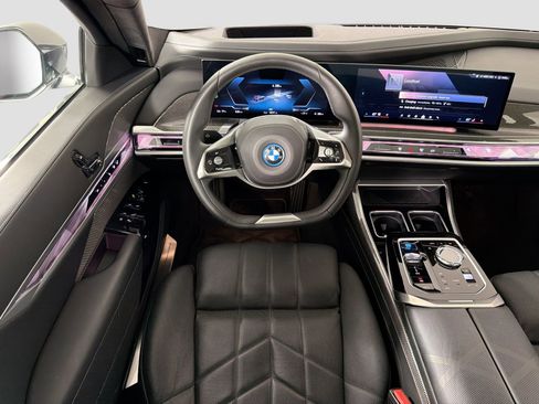 Certified 2023 BMW i7 xDrive60 image 23