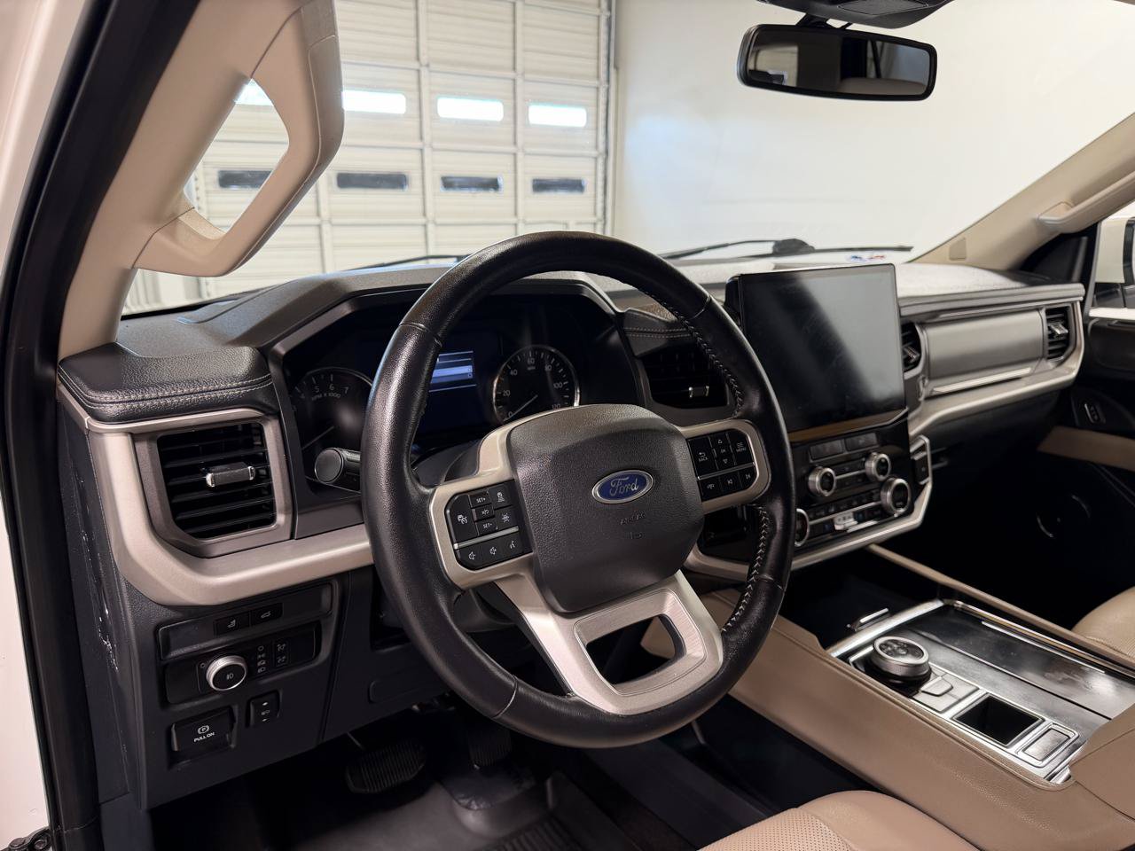 Used 2022 Ford Expedition XLT RWD image 14