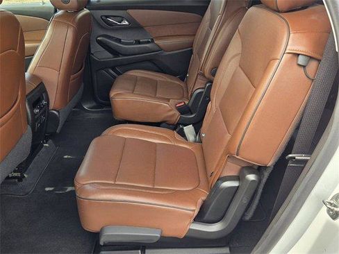 Used 2021 Chevrolet Traverse High Country image 10