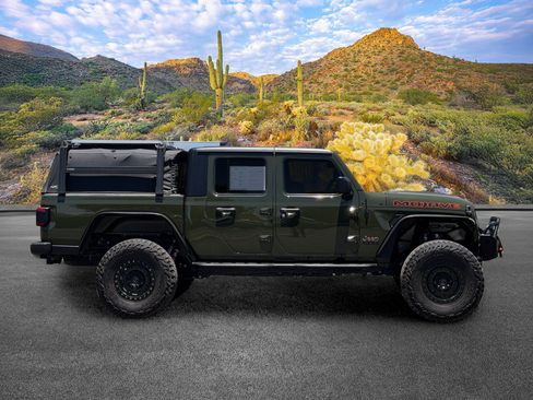 Used 2022 Jeep Gladiator Mojave w/ Trailer Tow Package AWD/4WD image 3