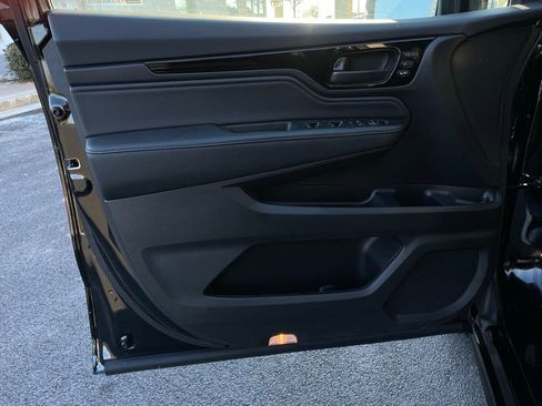 Certified 2025 Honda Odyssey Touring image 24