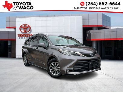Used 2021 Toyota Sienna XLE