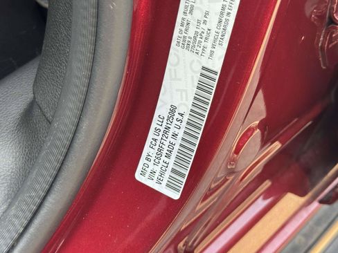 Used 2024 RAM 1500 Big Horn AWD/4WD image 31