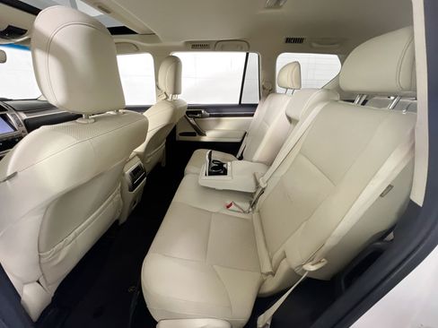 Used 2021 Lexus GX 460 Premium w/ Premium Package AWD/4WD image 25