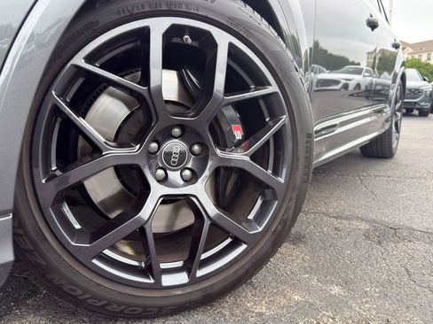 Used 2025 Audi SQ7 Prestige w/ Prestige Package AWD/4WD image 3