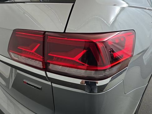 Used 2021 Volkswagen Atlas SEL Premium AWD/4WD image 33