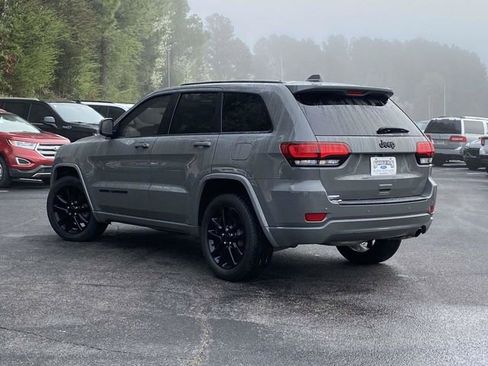 Used 2020 Jeep Grand Cherokee Altitude image 6