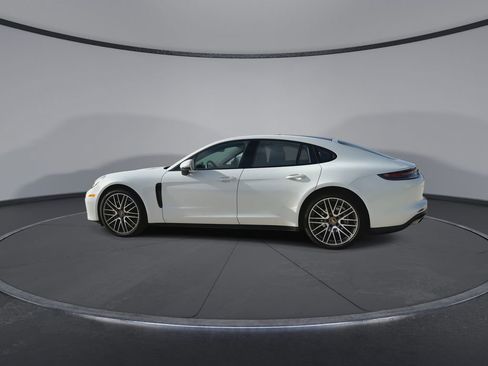 Used 2022 Porsche Panamera w/ Premium Package RWD image 6