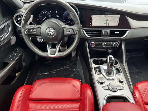 Used 2024 Alfa Romeo Giulia Veloce AWD/4WD image 21