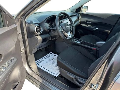 Used 2023 Nissan Kicks SV FWD image 11