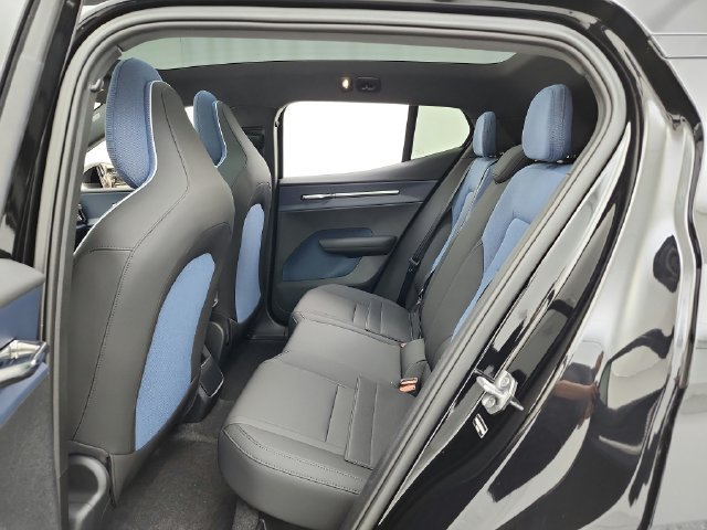 New 2026 Volvo EX30 Ultra w/ Protection Package Premier AWD/4WD image 36