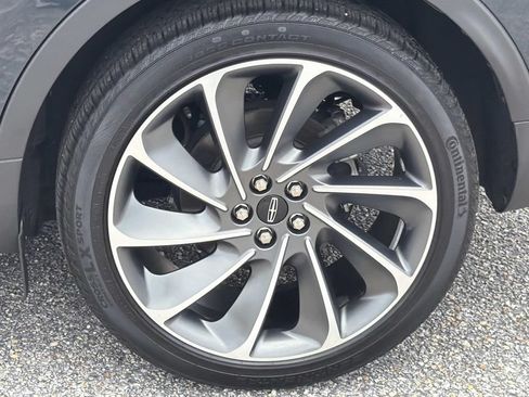 Used 2023 Lincoln Nautilus Reserve w/ Equipment Group 201A FWD image 10