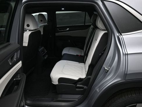New 2026 Volkswagen Atlas Cross Sport SEL Premium R-Line AWD/4WD image 11
