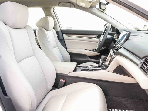 Used 2019 Honda Accord LX image 15