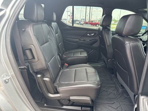 Used 2023 Chevrolet Traverse RS image 15