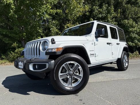 Used 2023 Jeep Wrangler Sahara image 10