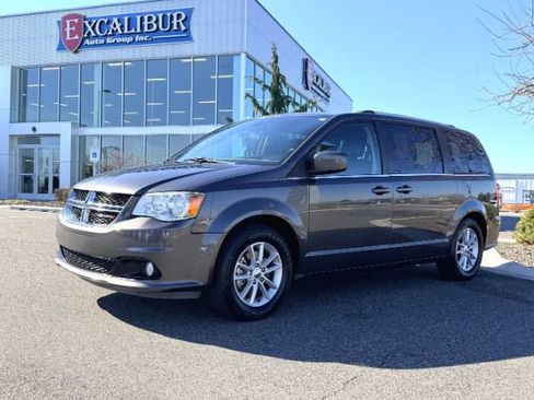 Used 2019 Dodge Grand Caravan SXT image 45