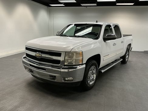 Used 2011 Chevrolet Silverado 1500 LT w/ All-Star Edition AWD/4WD image 1