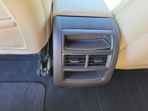 Used 2019 Cadillac XT5 FWD image 13