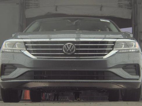 Used 2020 Volkswagen Passat 2.0T SE image 4