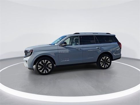 New 2025 Ford Expedition Platinum w/ Driver's Package image 5