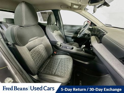 Used 2025 Nissan Kicks SV AWD/4WD image 31