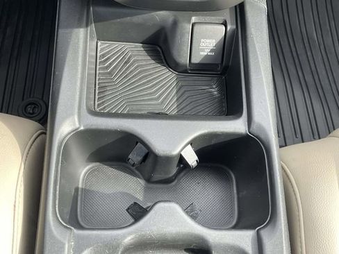 Used 2018 Honda CR-V Touring image 29