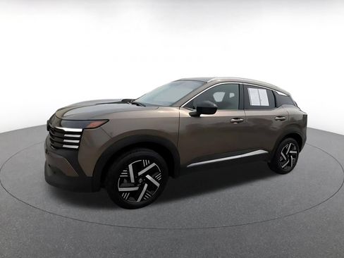 Used 2026 Nissan Kicks SV FWD image 8