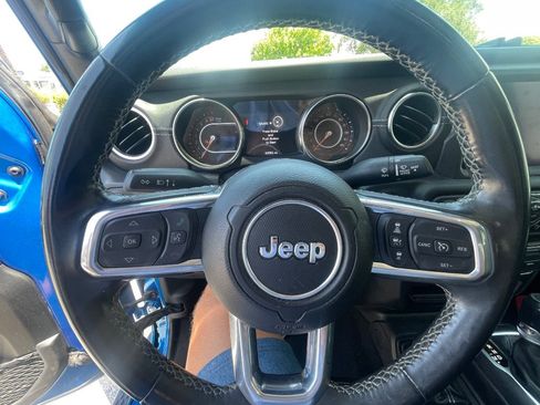 Used 2022 Jeep Gladiator Overland w/ Popular Equipment Package AWD/4WD image 12