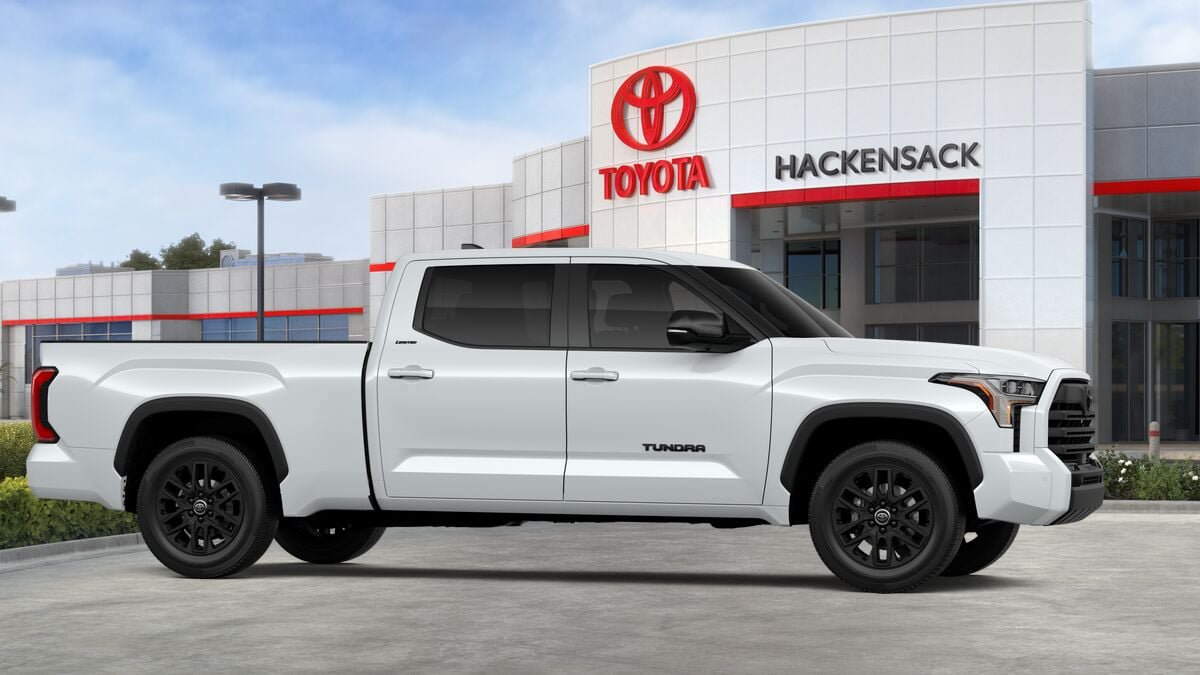 Used 2026 Toyota Tundra Limited AWD/4WD image 13