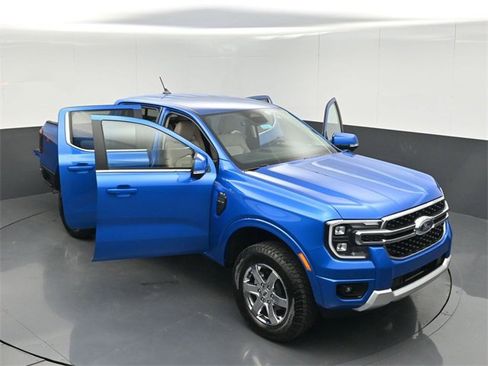 Used 2025 Ford Ranger Lariat w/ Chrome Accent Package image 54