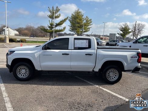 Used 2025 Chevrolet Colorado W/T image 18
