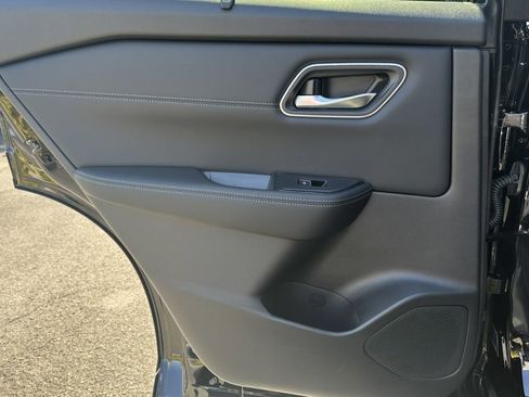 New 2026 Nissan Rogue Platinum w/ Platinum Premium Package image 24