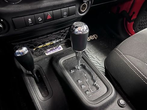 Used 2017 Jeep Wrangler Unlimited Sahara w/ Dual Top Group image 9