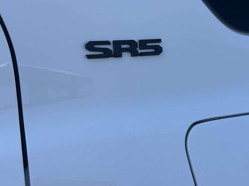 New 2026 Toyota 4Runner SR5 AWD/4WD image 10