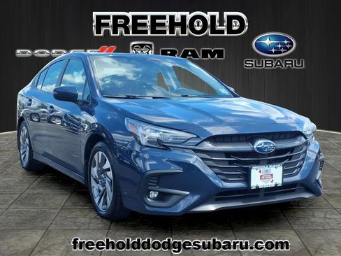 Used 2025 Subaru Legacy Limited AWD/4WD image 1