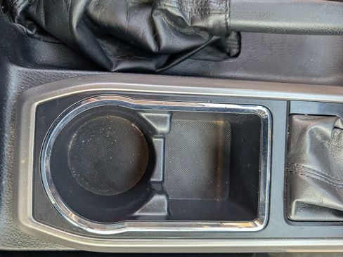 Used 2019 Toyota Tacoma SR5 RWD image 13