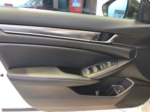 Used 2022 Honda Accord Sport image 15