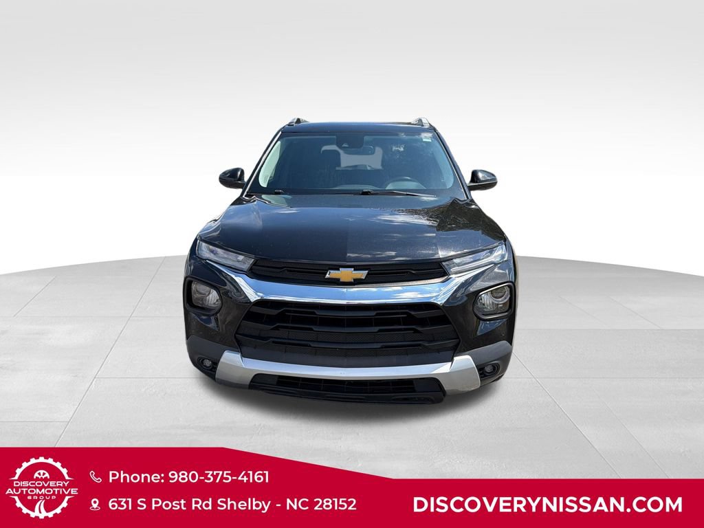Used 2023 Chevrolet TrailBlazer LT w/ Convenience Package FWD image 2