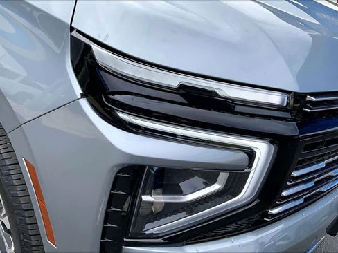 Used 2025 Chevrolet Tahoe High Country AWD/4WD image 28