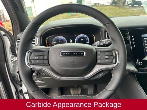 Used 2024 Jeep Wagoneer Series II image 16