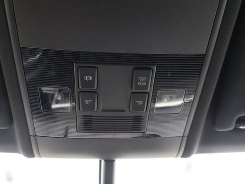Used 2023 Volkswagen Atlas Cross Sport SE FWD image 51