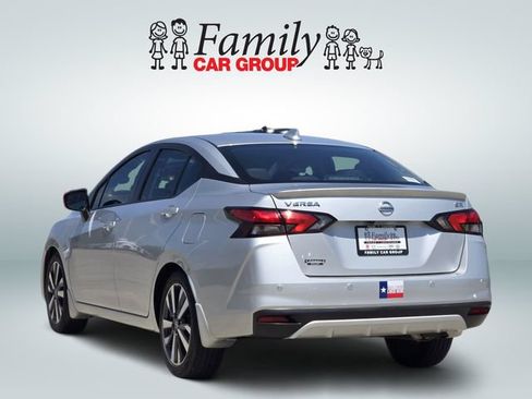 Used 2020 Nissan Versa SR w/ Convenience Package FWD image 3