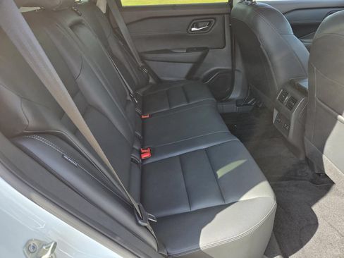 Used 2023 Nissan Rogue SL w/ SL Premium Package FWD image 29