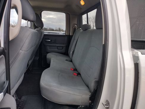 Used 2019 RAM 1500 Classic SLT AWD/4WD image 8